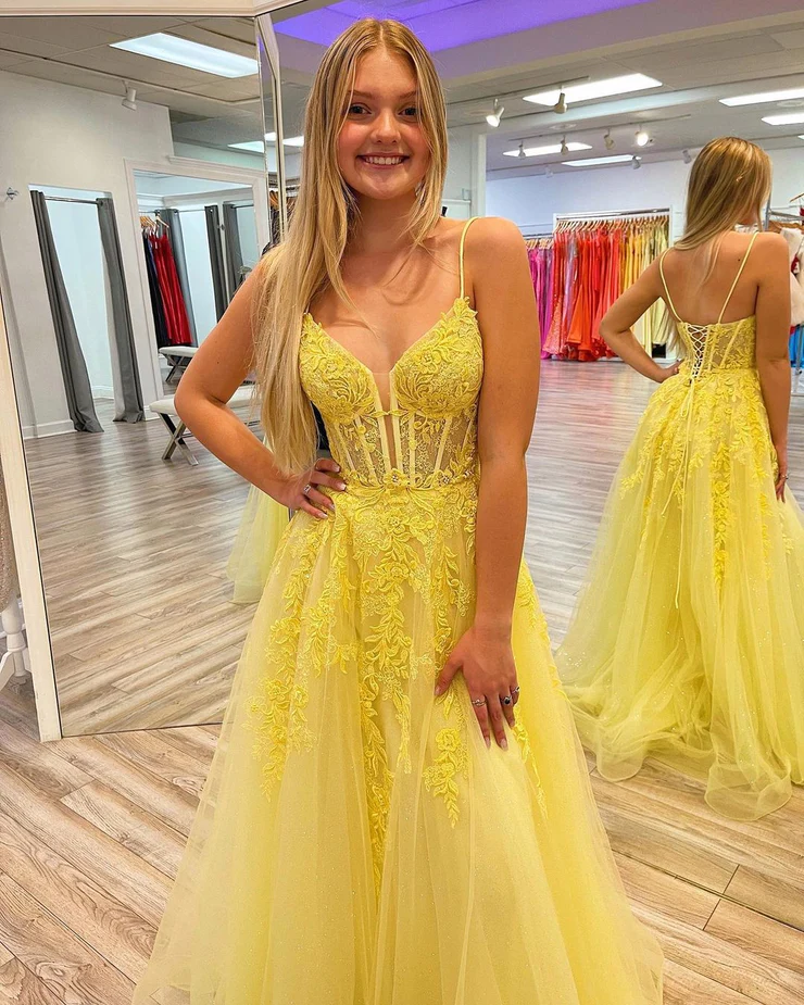 Cute A Line V Neck Yellow Tulle Prom Dresses with Appliques fg3354