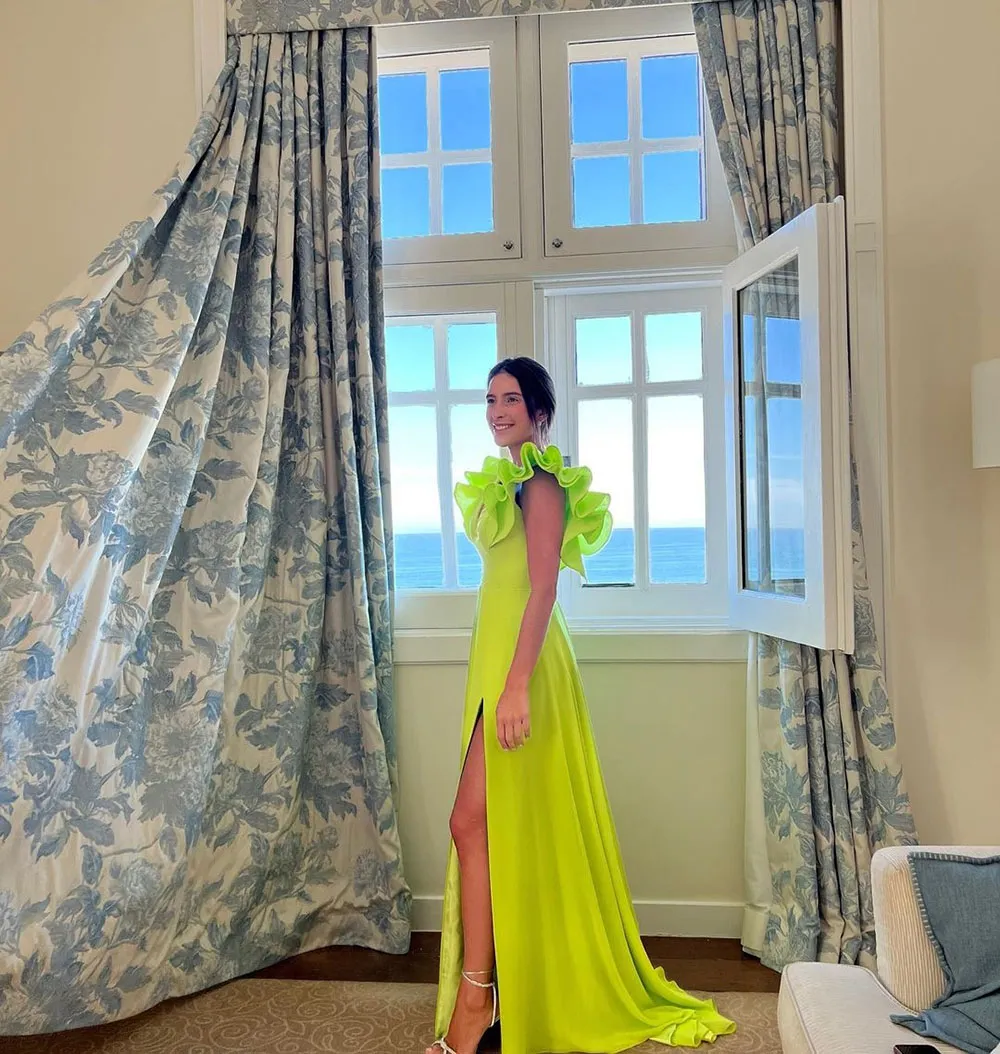 Modern Ruffles Sleeve Evening Dresses V Neck Side Split Satin Special Dress Prom Gown fg5614