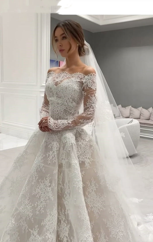 Romantic Bridal Gown Ball Gown Off The Shoulder White Lace Floor Length Wedding Dresses Minimalist Bridal Gowns WD048