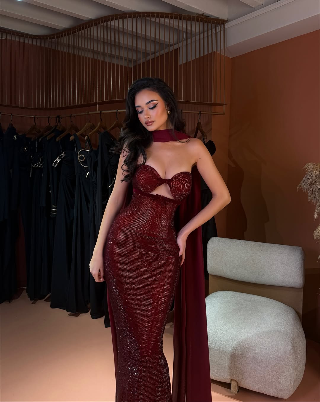 Stunning Sequins Sleeveless Strapless Sweetheart Prom Dress With Gloves
