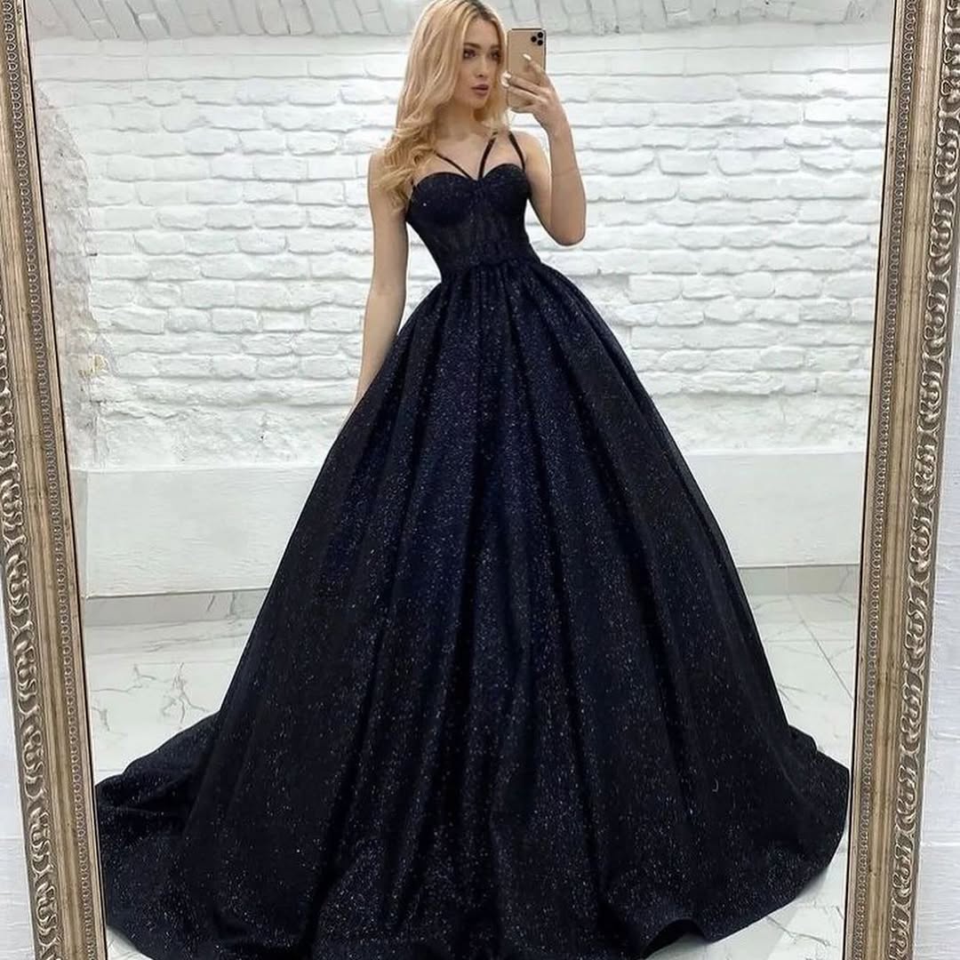 Sleeveless Spaghetti Straps Sweetheart Sequins Prom Dress
