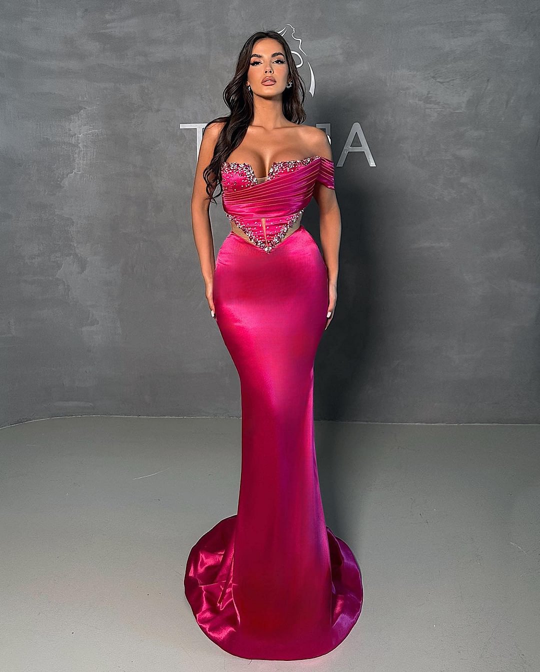 Fuchsia Sexy Mermaid V-Neck Prom Dress With Beads Sequins