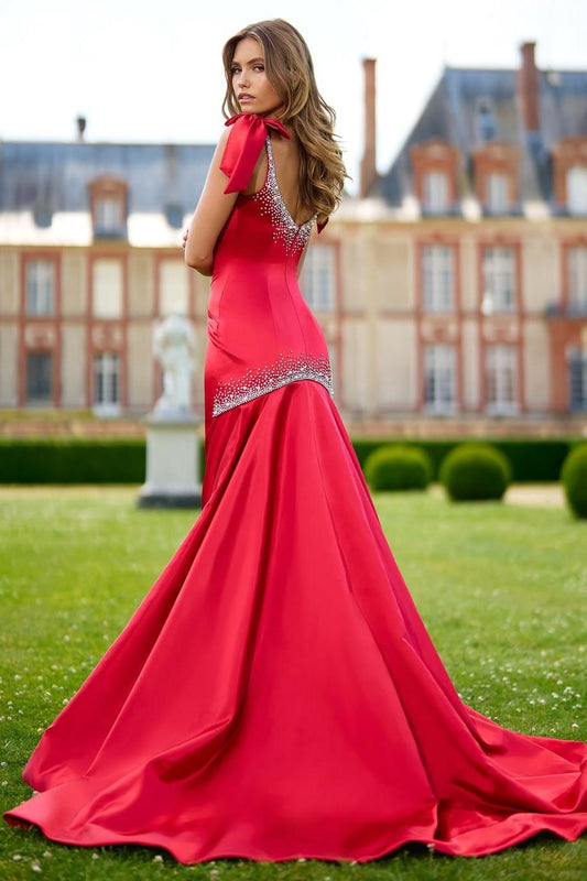Beautiful Red Satin Spaghtti Strap Sleeveless Prom Dress with Beadings