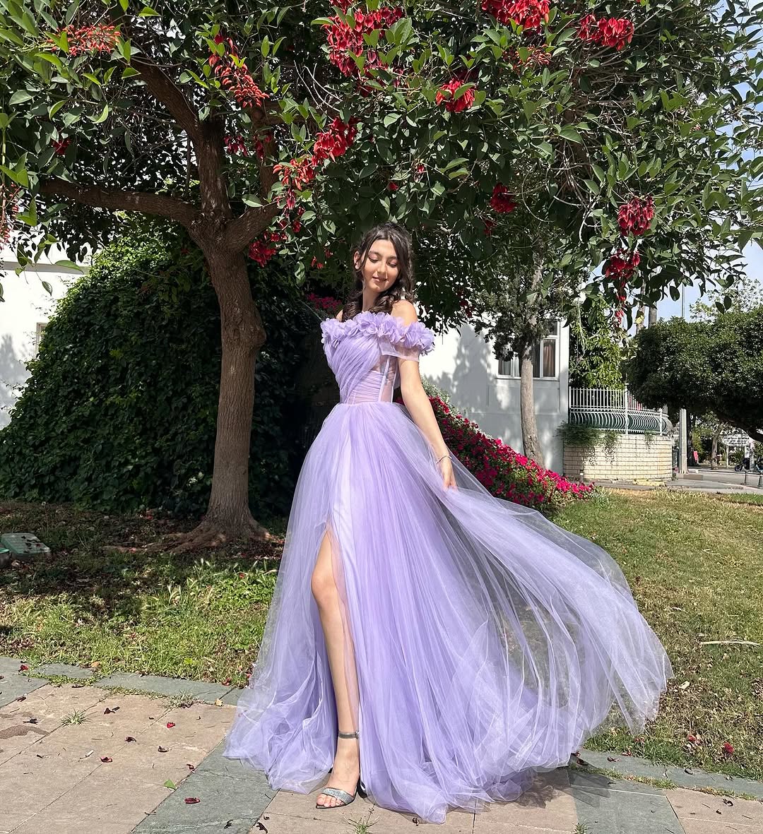 Purple Sleeveless Strapless Off-Shoulders Handmade Flower Prom Dress