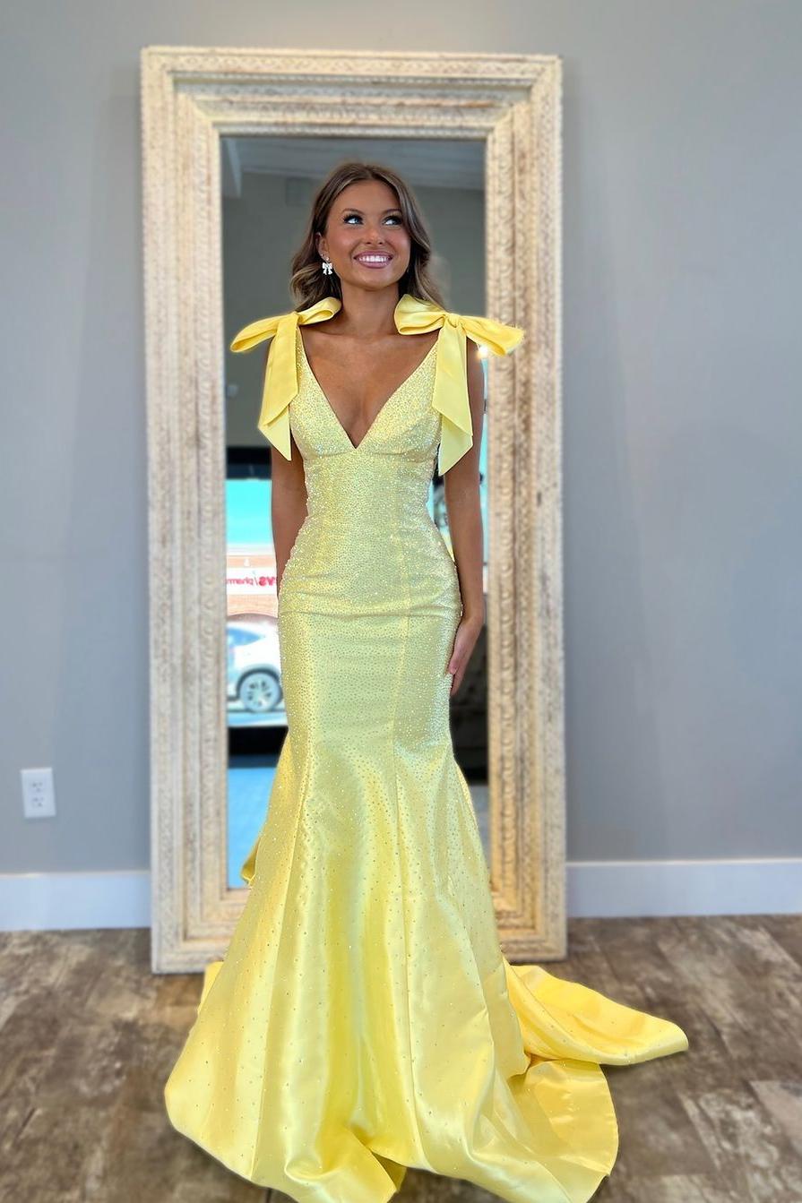 Chic Yellow Satin Spaghtti Strap Sleeveless Mermaid Bow Prom Dress with Beadings