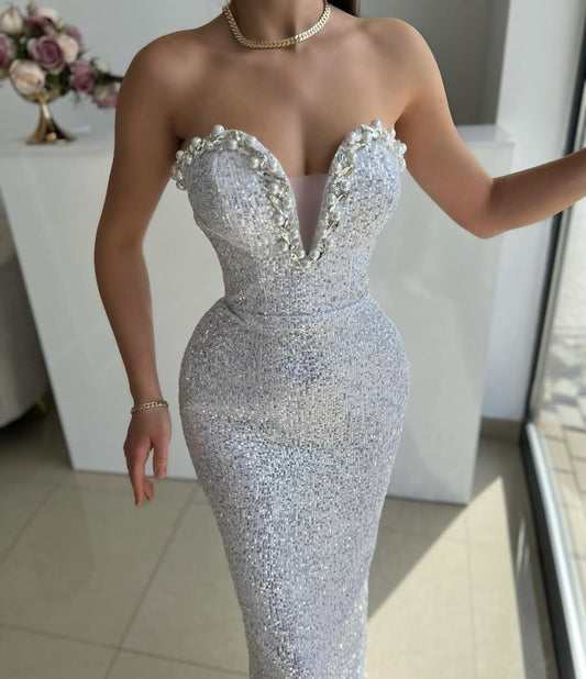 Sophisticated Sleeveless Deep V Neck Long Prom Dress With Beaded