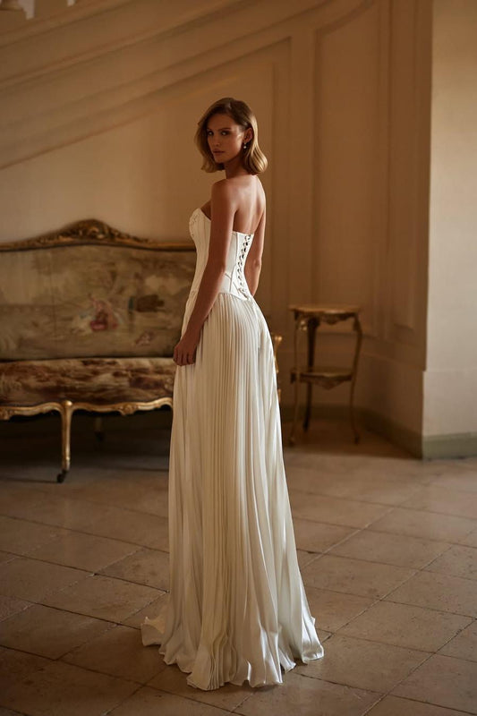 Exquisite White Satin Strapless Sleeveless Long Pleated Prom Dress with Applique