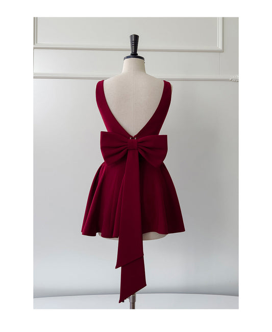 Cute Ball Gown Square Neck Burgundy Satin Grad Dress Inspo Short Mini Formal 8th Grade Homecoming Dresses High School Hoco Court Dress Graduation Dress Cocktail 18th Birthday Outfits D1941)