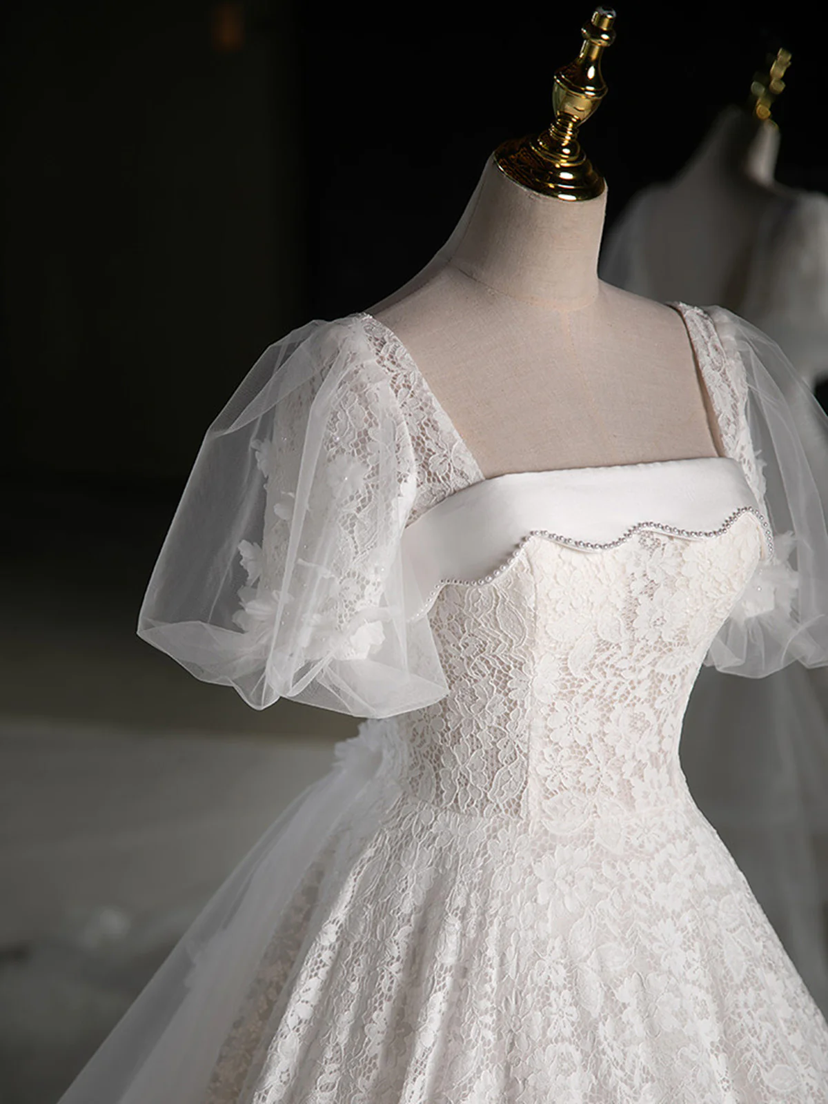 Elegant White Lace A-Line Wedding Party Dress with Puff Sleeves, White Lace Formal Gown fg8732