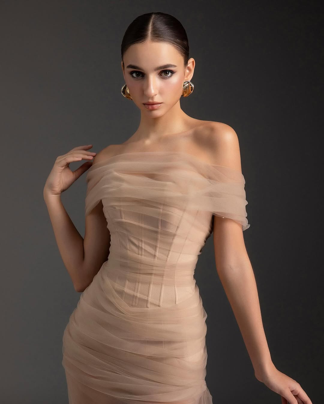Sleeveless Off-Shoulder Strapless Prom Dress