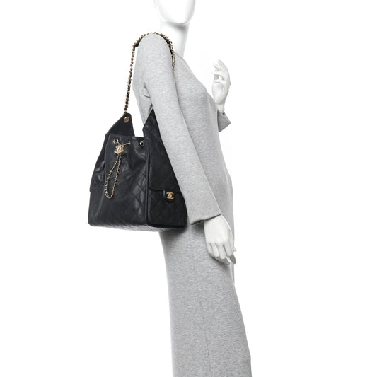 Caviar Quilted Medium Chanel 25 Handbag Black