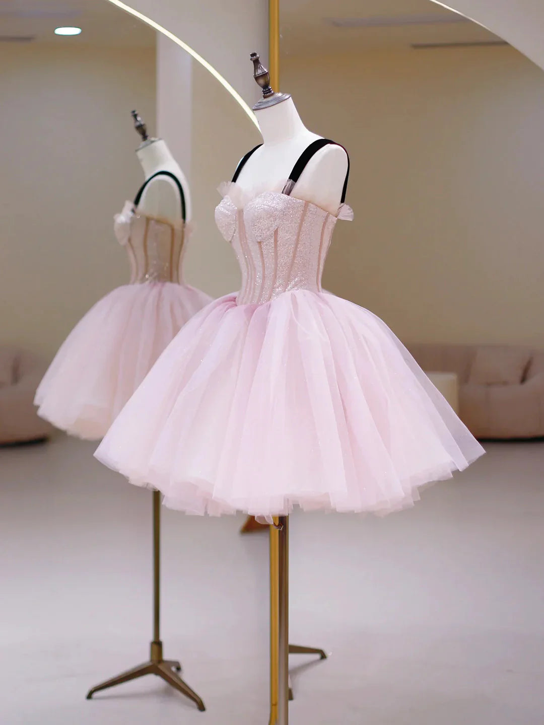 Cute Homecoming Dress Spaghetti Straps Tulle Sequins Short Prom Dress Back to School Outfits Party Dress D6091
