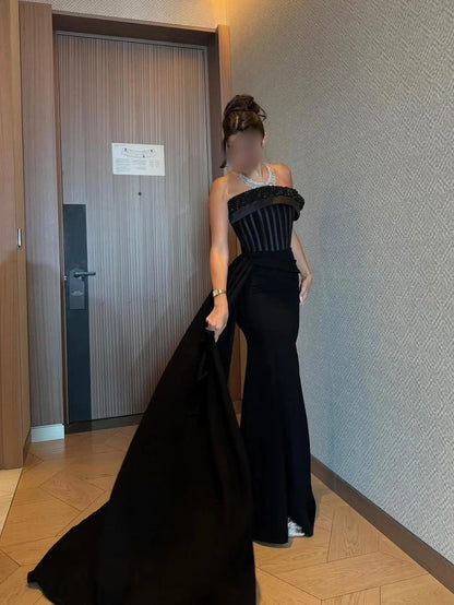 Elegant Black Strapless Sleeveless Beads Prom Dress With Slit