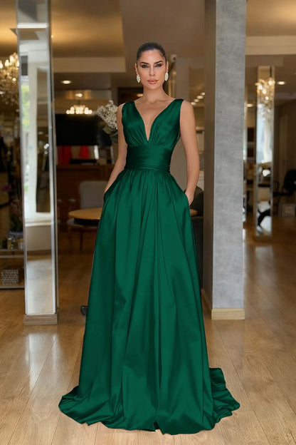 Chic Red Satin Spaghtti Strap Sleeveless V Neck Long Prom Dress with Pleated