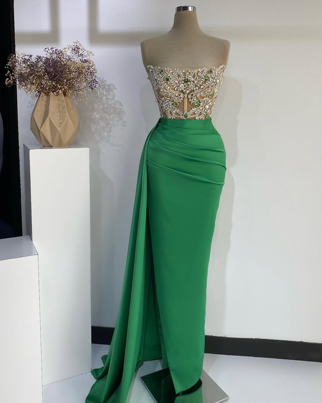 Green Sleeveless Strapless Square Mermaid Beads Prom Dress
