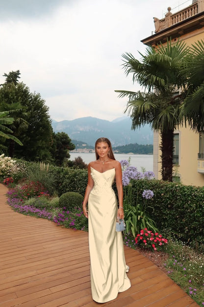 Sleeveless V-Neck Strapless Prom Dress With Appliques