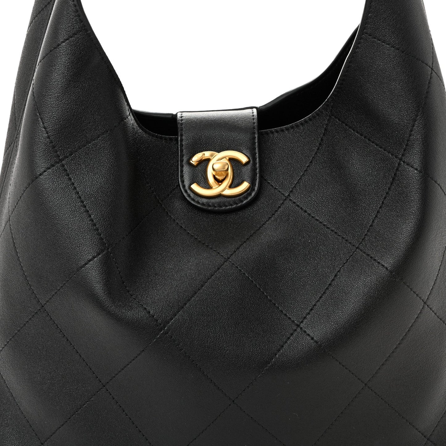 Shiny Lambskin Quilted Medium Hobo Black