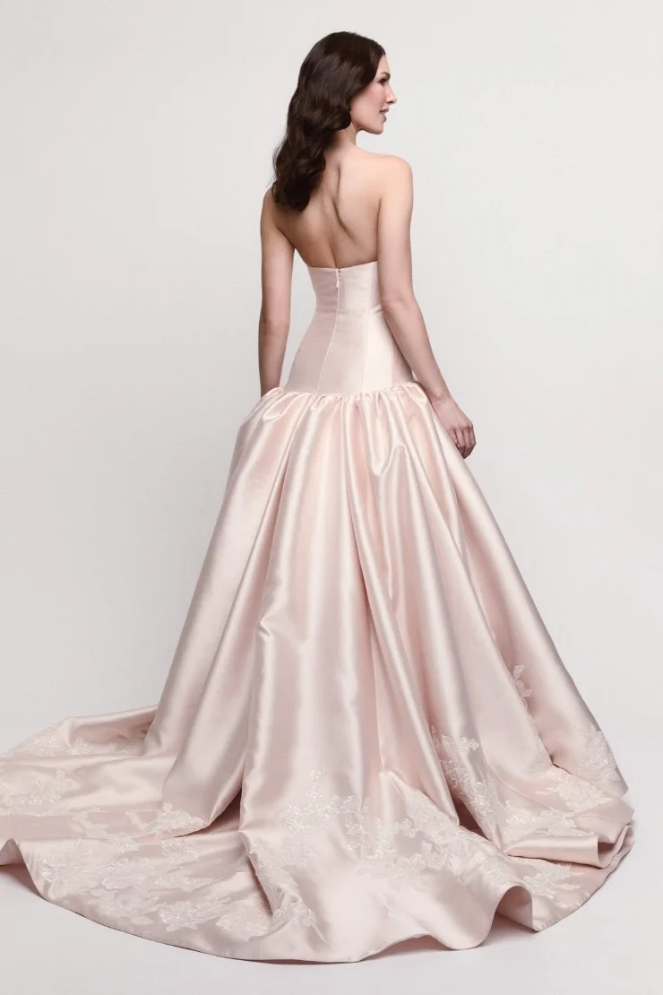 Charming Sleeveless Pink Strapless Satin Evening Dress With Applique