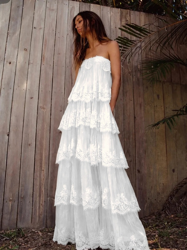 Elegant Cream Spaghetti-Straps Sleeveless Lace Pleated Evening Dress