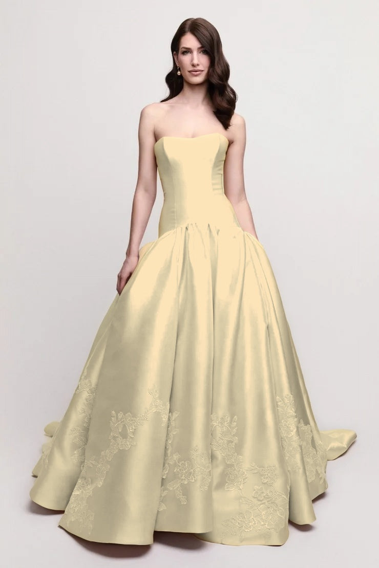 Charming Sleeveless Pink Strapless Satin Evening Dress With Applique