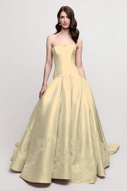 Charming Sleeveless Pink Strapless Satin Evening Dress With Applique