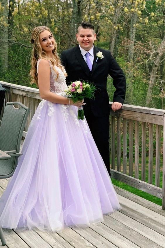 V Neck Open Back Tulle Applique Long Prom Dress SH568