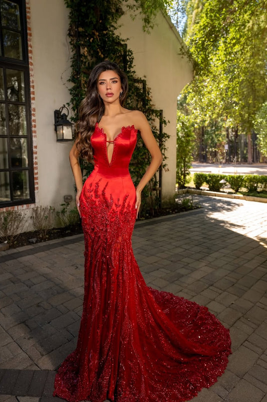 Red Sleeveless Deep V Neck Strapless Beading Embroidery Prom Dress