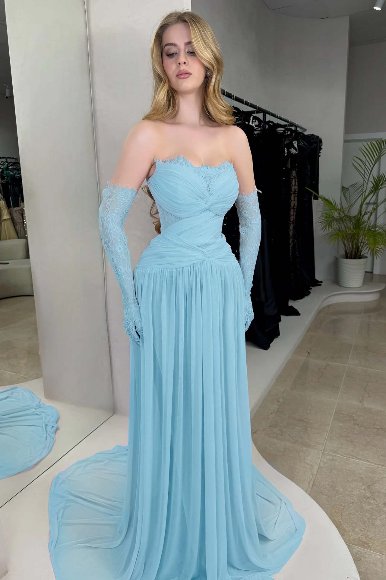 Lilac Strapless Fitted Evening Dress in Chiffon Pleated With Lace
