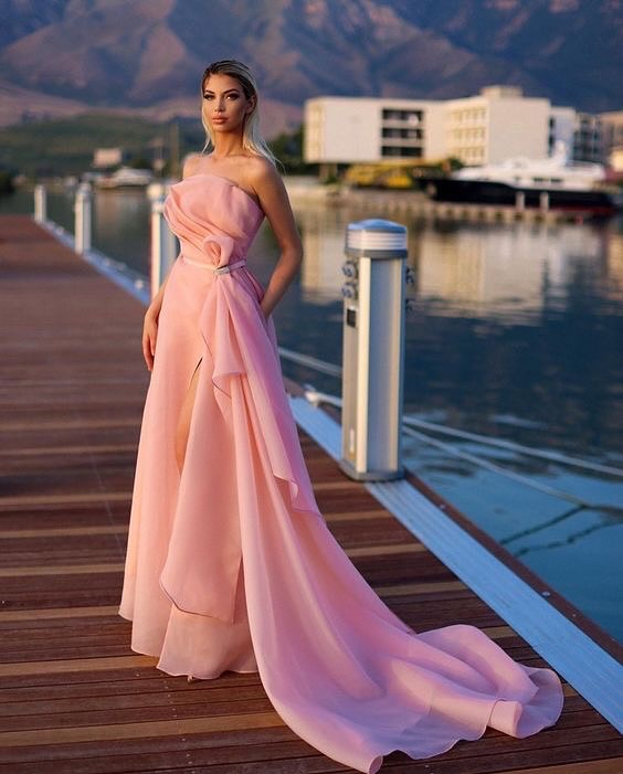 Elegant Sleeveless Strapless Square Long Prom Dress With Slit