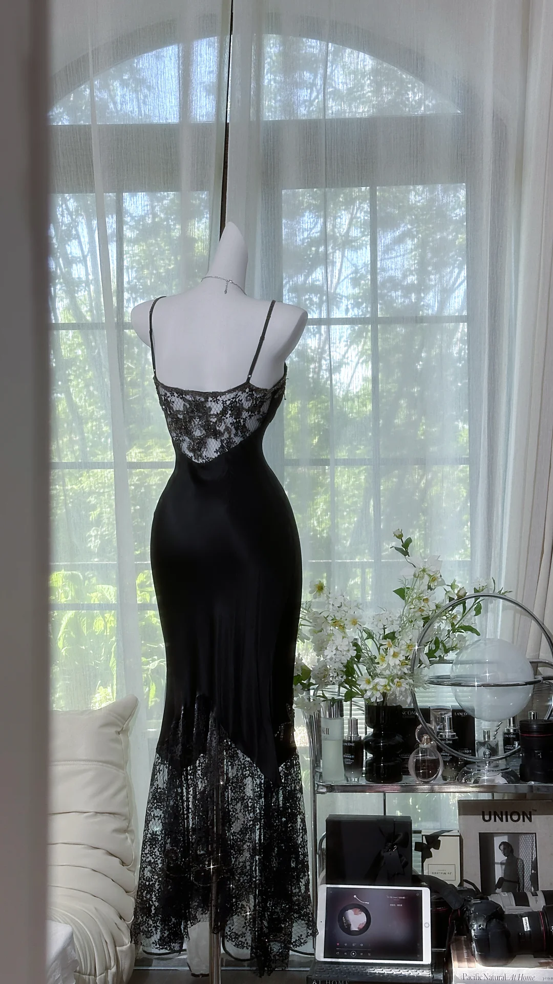 Sexy Black Spaghetti Straps Satin Beaded Lace Mermaid Long Prom Dress Party Dress D1175