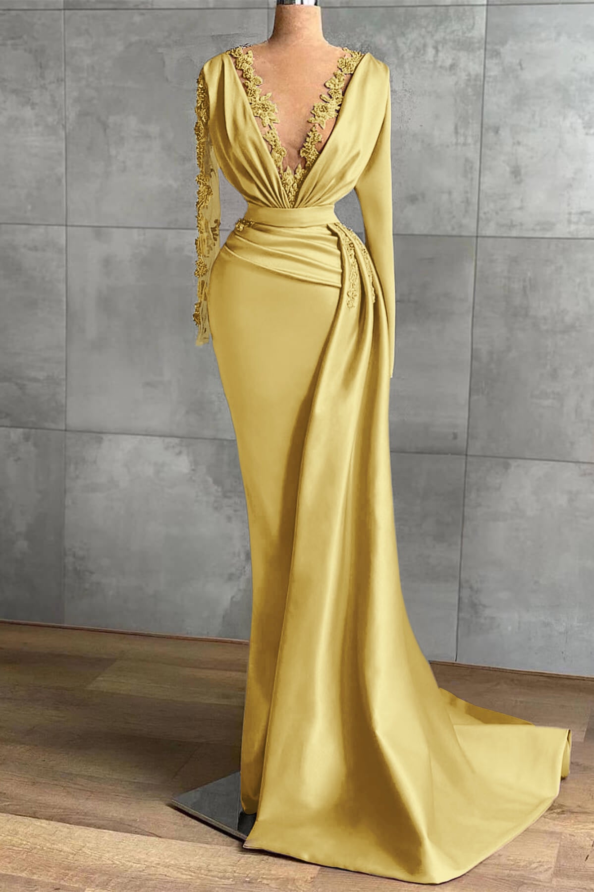 Lavender V Neck Ruffles Prom Dress Applique Mermaid With Long Sleeves
