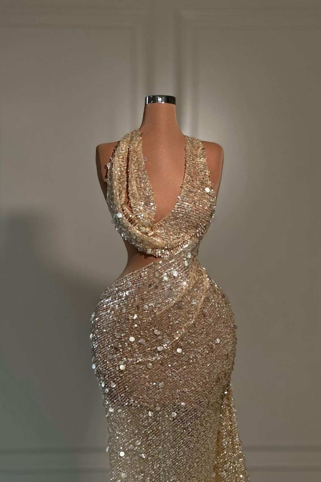 Sequins V-Neck Sleeveless Hatler Sexy Long Prom Dress