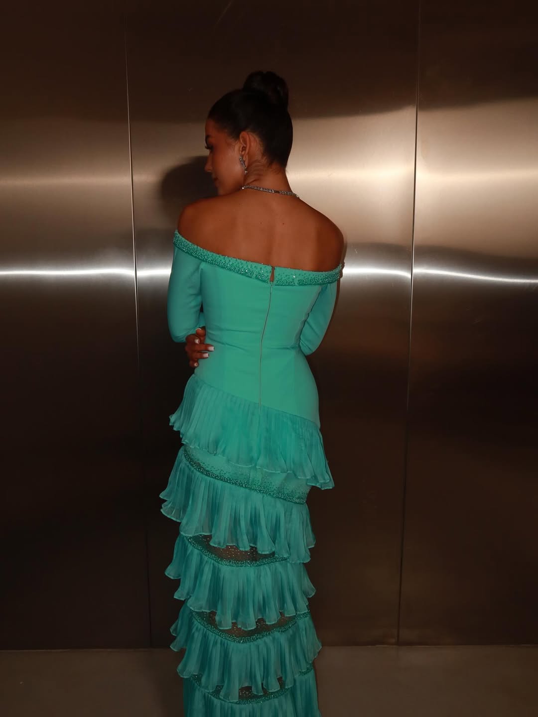 Charming Long Sleeves Sweetheart Sequins Evening Dress With Ruffles
