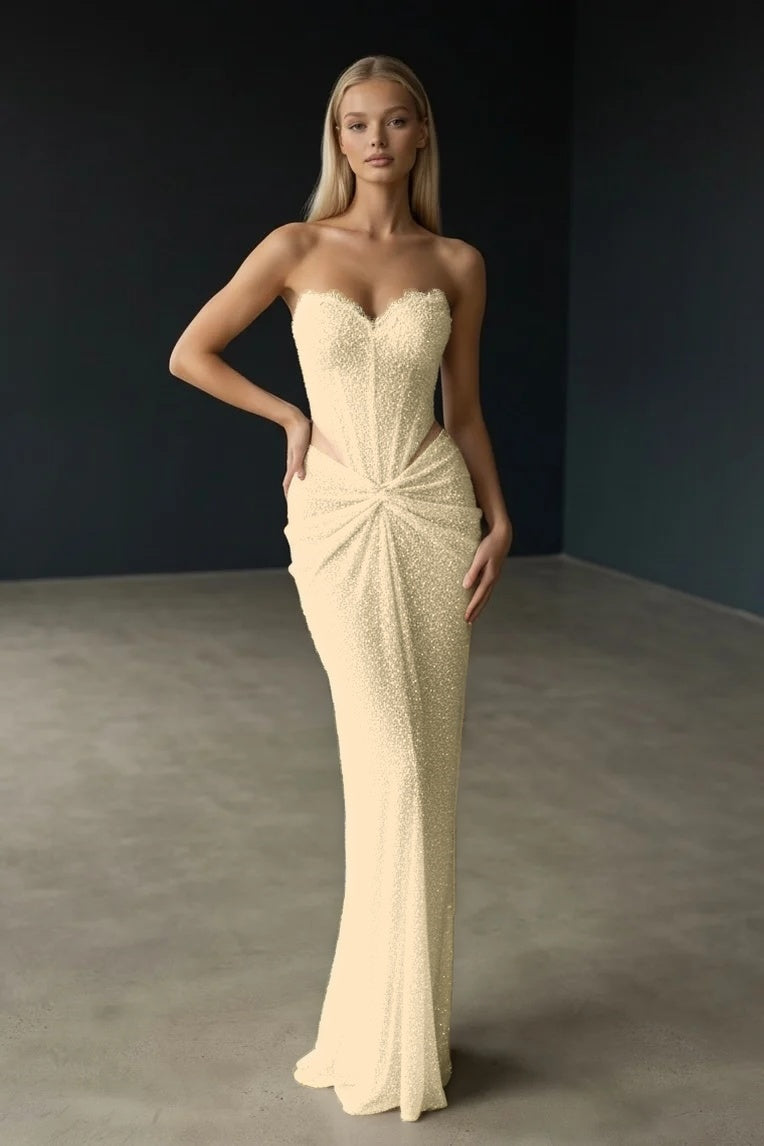Gorgeous Sleeveless Sweetheart Fitted Evening Dress With Beading