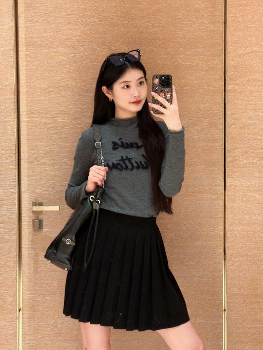 LV 25 Color-blocked Letter Embroidered Mock Neck Sweater