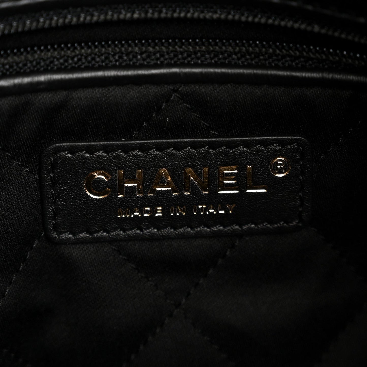 Shiny Calfskin Quilted Small Chanel 22 Black