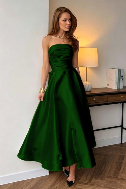 Black Strapless A-Line Evening Dress Sleeveless in Satin with Flower