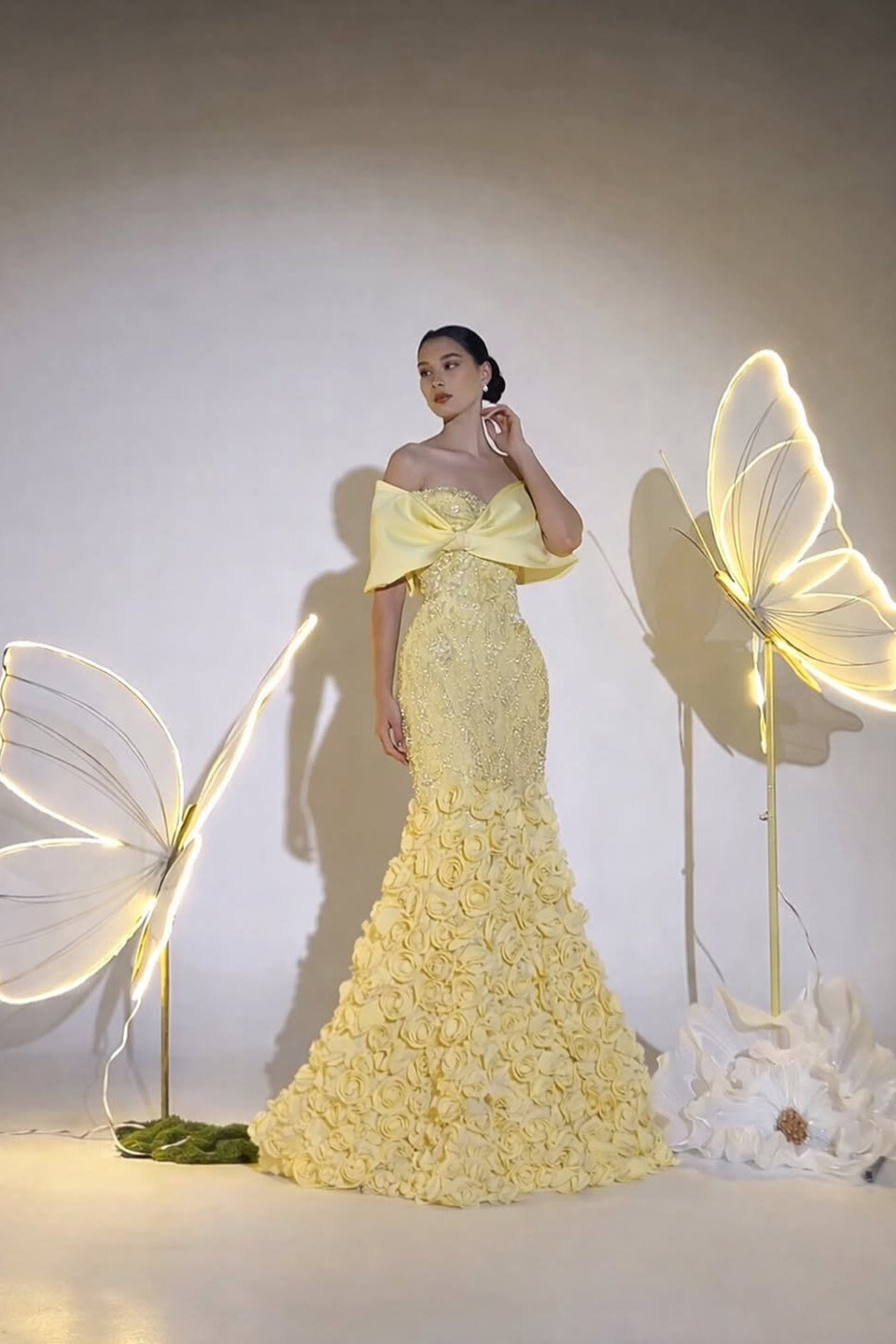 Yellow Stunning Off-Shoulder Sleeveless Mermiad Evening Dress With Beaded
