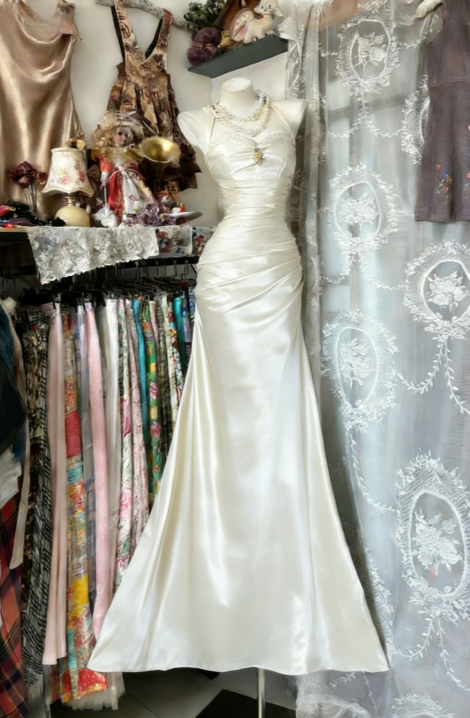 Vintage Halter Mermaid Long Prom Dresses Beaded Satin Blue Evening Dresses Birthday Dresses SH5041