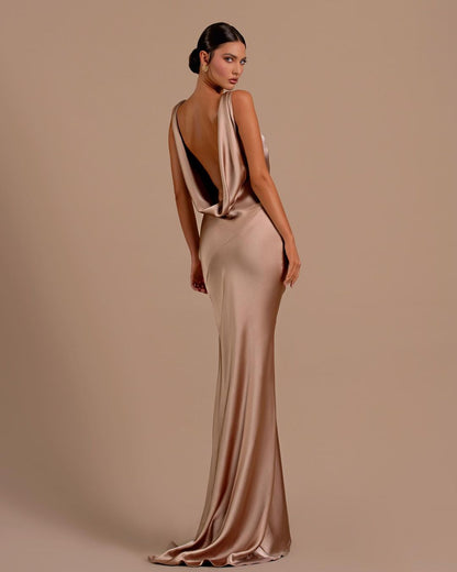 Charming Mermaid Red Sheath Halter Long Prom Dress
