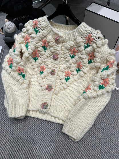 Chanel 26 Early Spring New Knit Cardigan Off-White in Wool Blend 800129