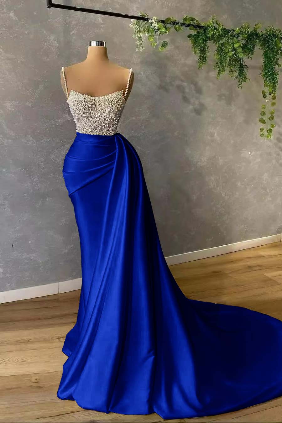 Gorgeous Spaghetti-Straps Pearl Mermaid Evening Dress With Sequins Pleated