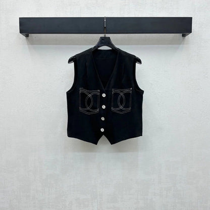 CHANEL SLEEVELESS BUTTONED BLAZER 274755