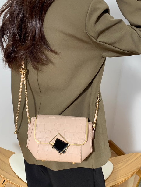 design pink chain crossbody bag HZ1024