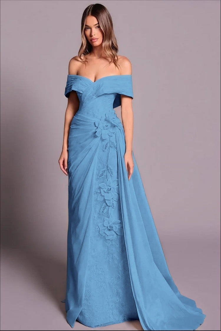 V-Neck Strapless Sleeveless Long Sheath Evening Dress With Appliques