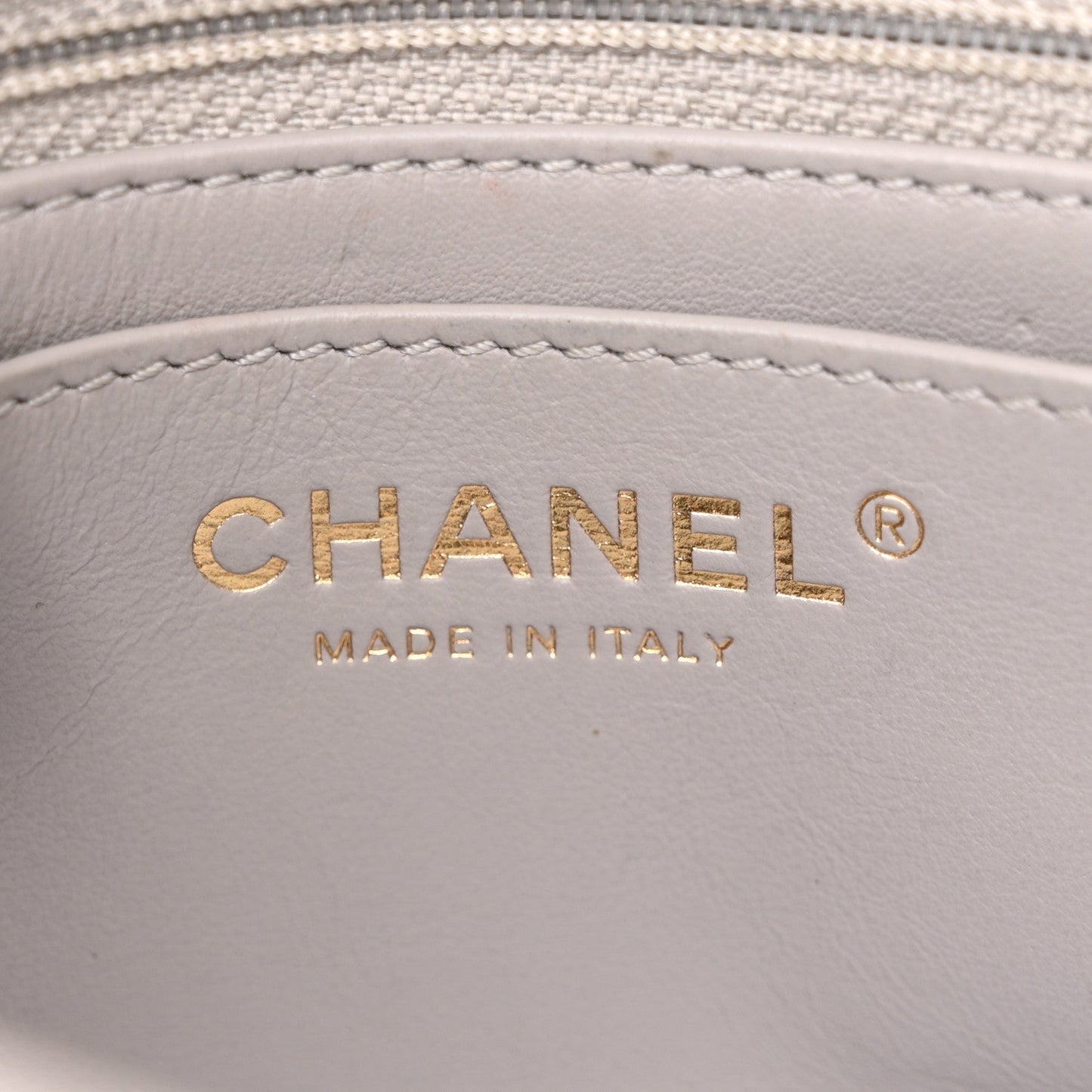 Lambskin Quilted Mini Pearl Crush Flap Light Grey