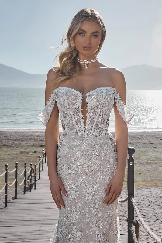 White Sleeveless Off-Shoulders Strapless V-Neck Lace Prom Dress