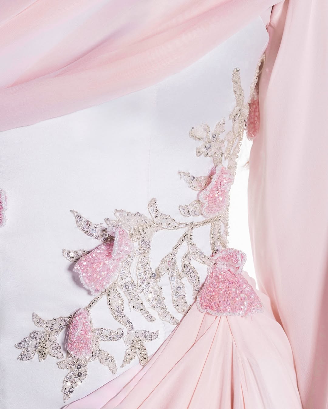 Elegant Long Sleeves Hing Neck Mermaid Evening Dress With Appliques