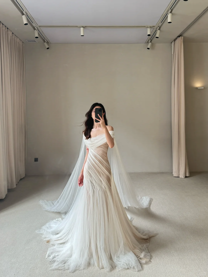 High-class Ball Gown Off the Shoulder Tulle Long Wedding Dress SH4753