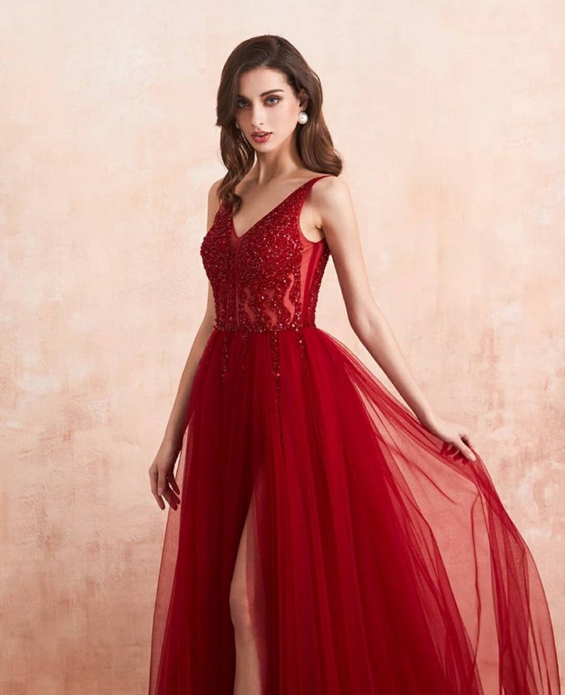 Burgundy V-Neck Sleeveless Slit Evening Dress Long Tulle with Beads
